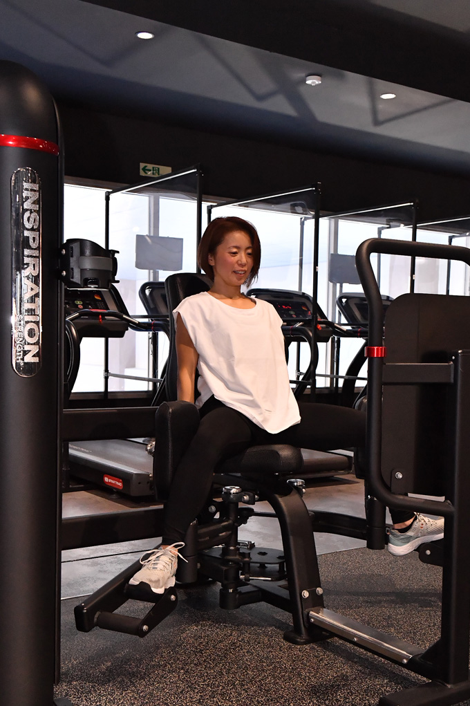 筋力トレーニングマシン